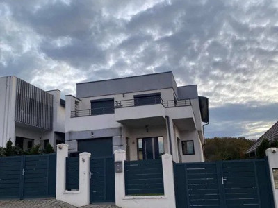 Casă  la cheie , 220 mp + 6 arii teren - Ortelec