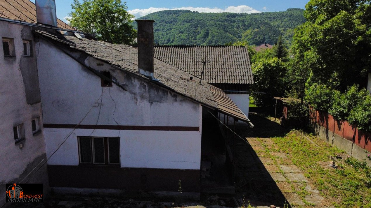 🌿 Casă cu Teren Mare într-o Zonă Favorabilă🌿