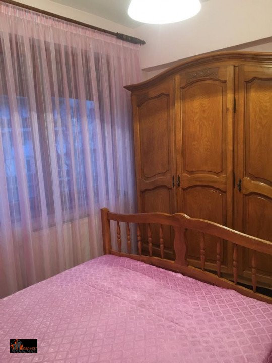 Apartament Zalau-Dva. II pe 2 nivele - 4 dormitoare, 1 living, 1 dressing 130mp 