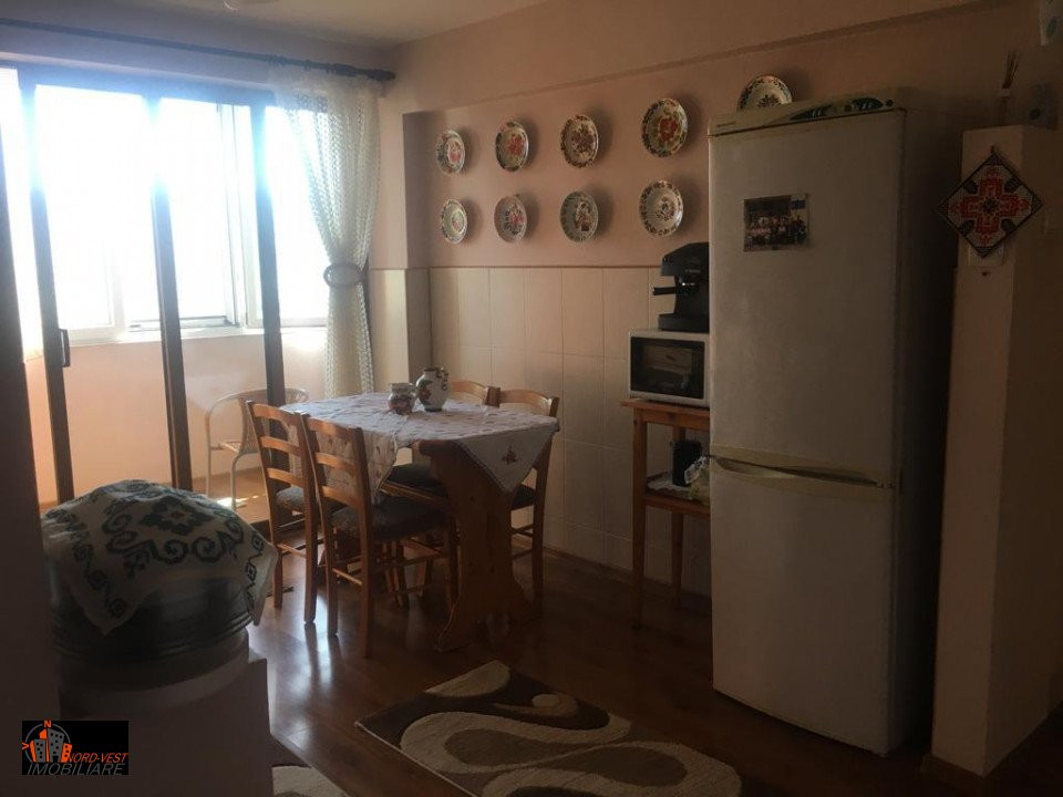 Apartament Zalau-Dva. II pe 2 nivele - 4 dormitoare, 1 living, 1 dressing 130mp 