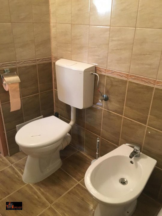 Apartament Zalau-Dva. II pe 2 nivele - 4 dormitoare, 1 living, 1 dressing 130mp 