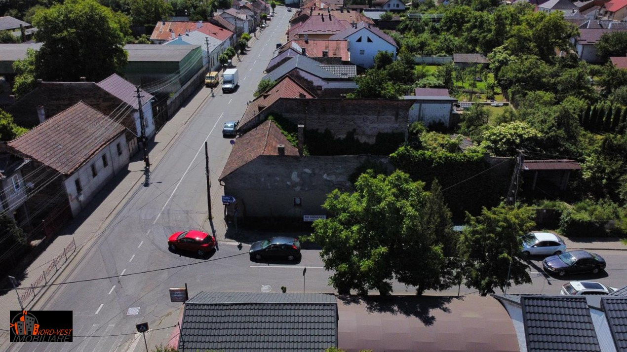 🏠 Casă cu Teren pe Str. Titulescu - Oportunitate Unică!