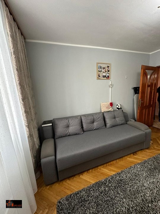 Anunț de Vânzare Apartament 3 Camere 