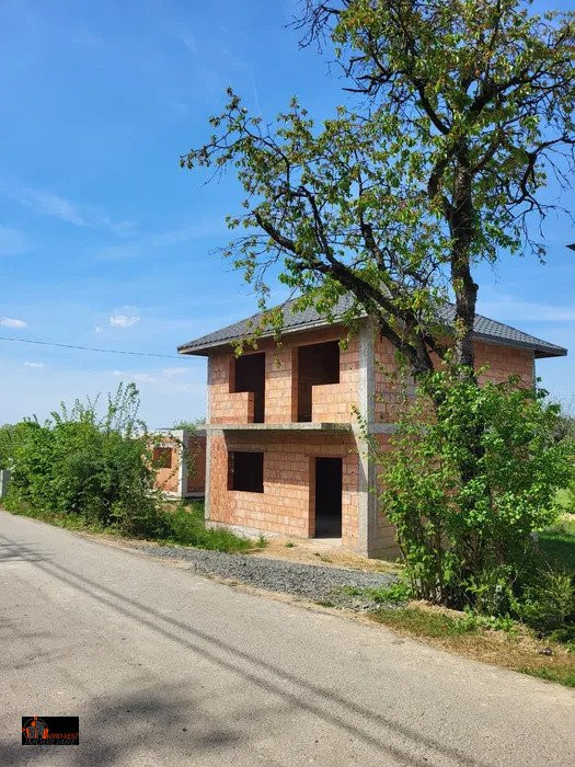 Casă Panoramică în Dumbrăvița, Maramureș