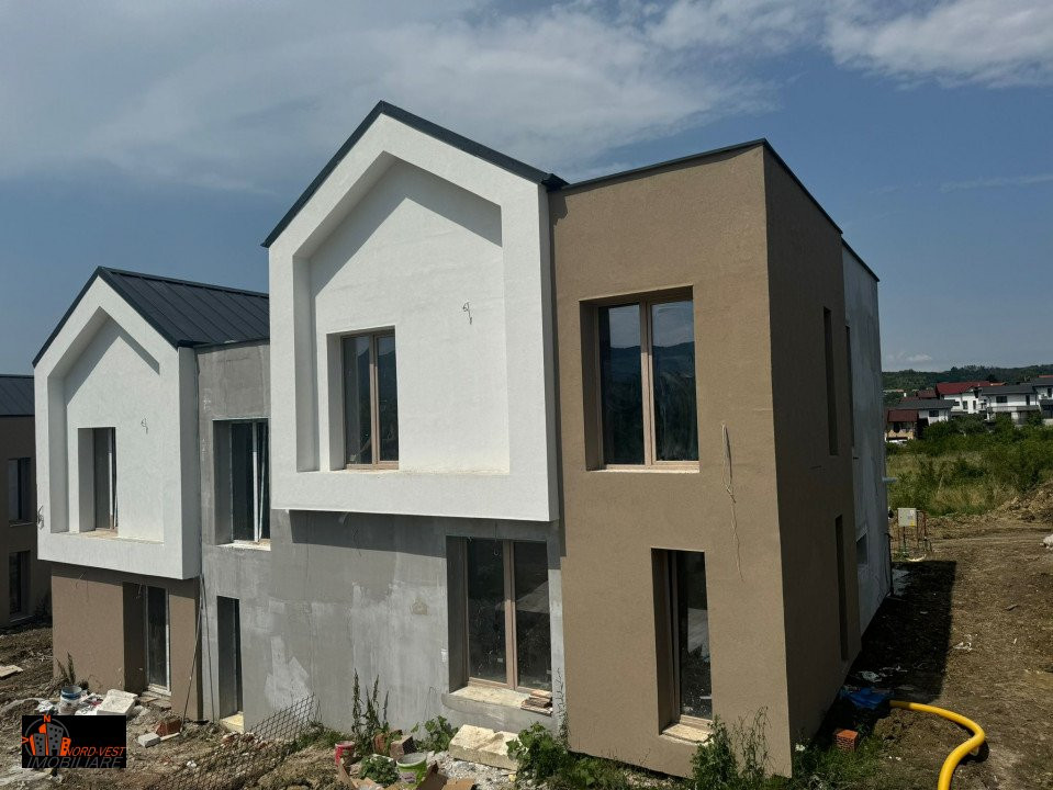 Casă duplex - M. Eminescu - 114mp + teren 300mp - Zalău