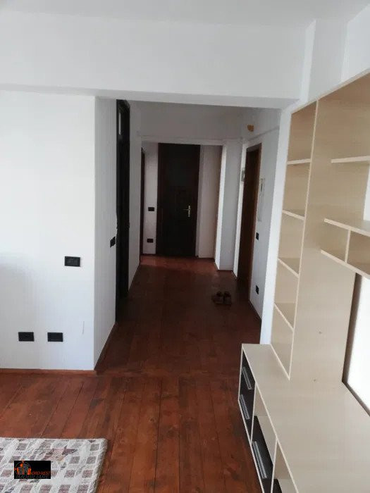 Anunț de Vânzare Apartament  2 Camere 