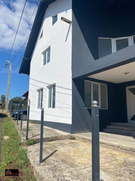 Casa (locuinta sau spatiu comercial) zona centrala langa Ferma Zootehnica