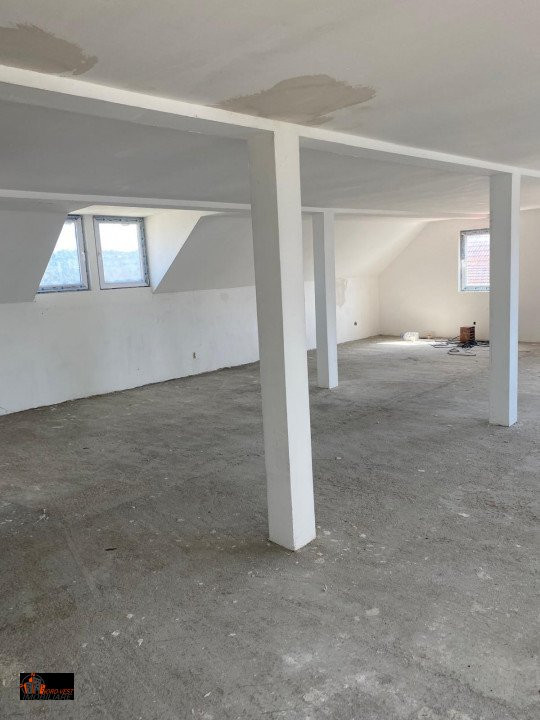 Casa (locuinta sau spatiu comercial) zona centrala langa Ferma Zootehnica