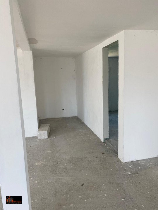 Casa (locuinta sau spatiu comercial) zona centrala langa Ferma Zootehnica