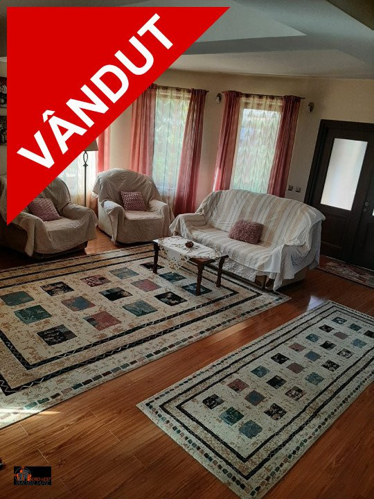 🌟 Vânzare Proprietate Excepțională: Două Case pe Strada Kogălniceanu! 🌟