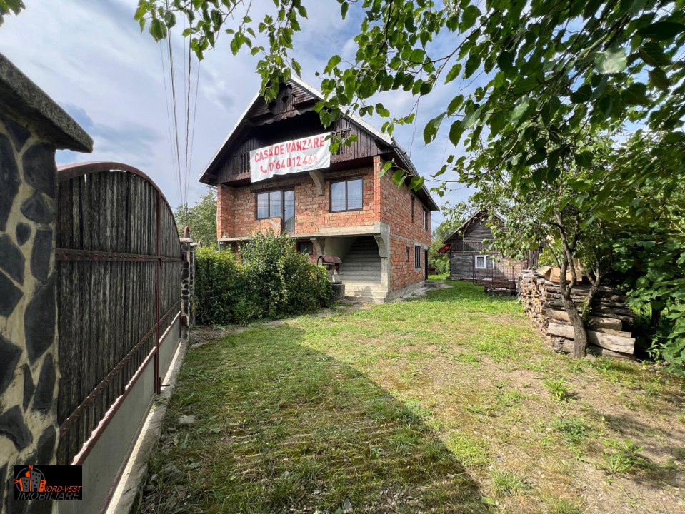 🌟🏡 Proprietate Bine Poziționată în Comuna Vadu Izei, pe Strada Sugău 🌟🏡