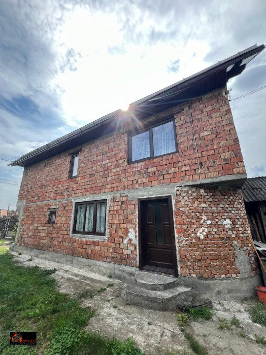 🌟🏡 Proprietate Bine Poziționată în Comuna Vadu Izei, pe Strada Sugău 🌟🏡