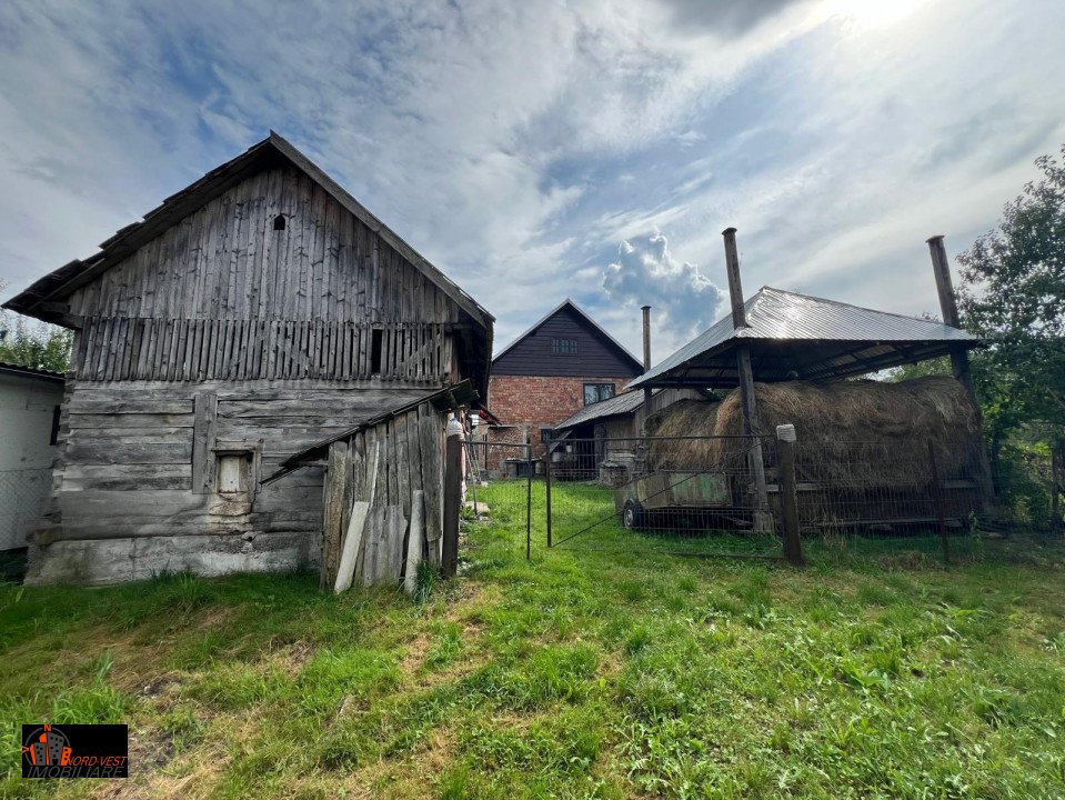 🌟🏡 Proprietate Bine Poziționată în Comuna Vadu Izei, pe Strada Sugău 🌟🏡