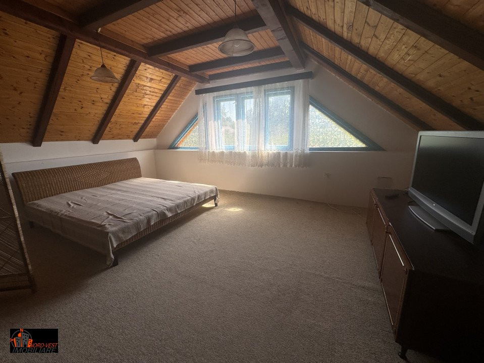 Casă cu loft + Casă tradițională și livadă - Năpradea, Sălaj