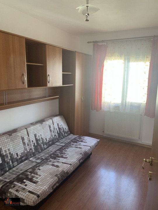 Apartament 3 camere langa Liceul cu Program Sportiv