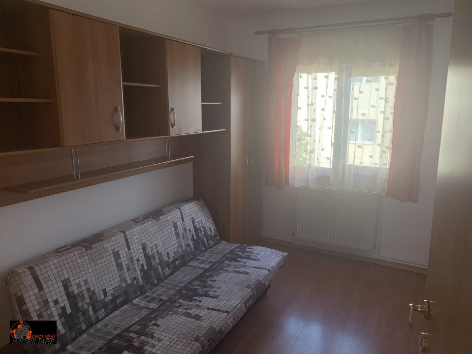 Apartament 3 camere langa Liceul cu Program Sportiv