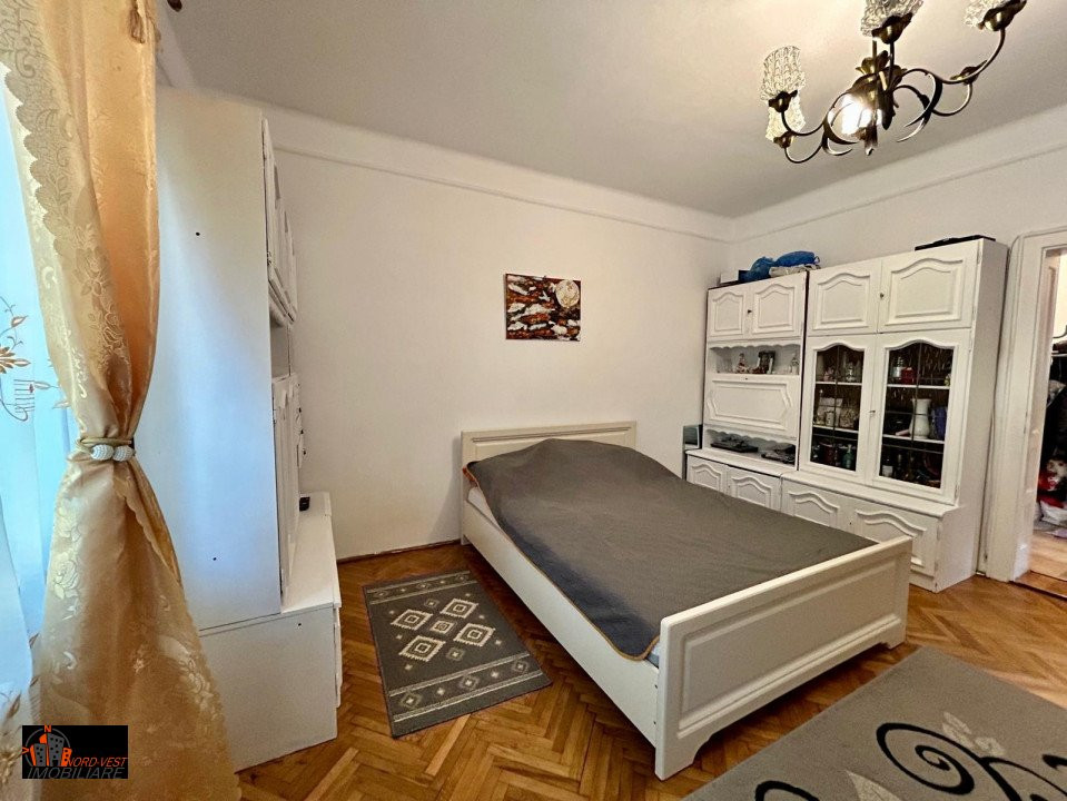 Casa  zona semicentrala, mobilata si utilata