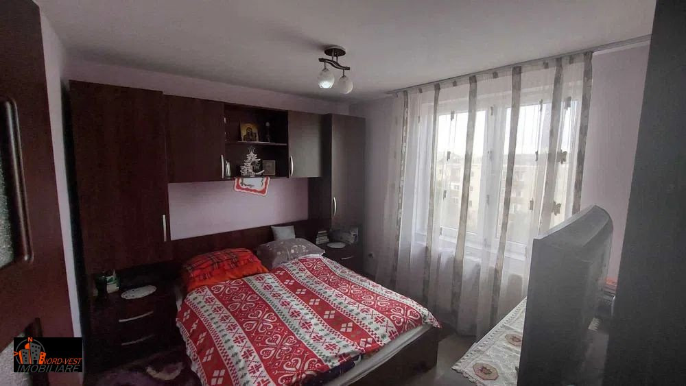 Apartament 78mp - 3 camere + living + balcon -et.4 - Porolissum, Zalau