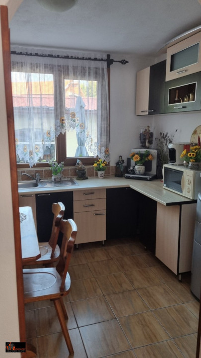 Casa spatioasa, situata intr-o zona linistita, Str. Dorobantilor 