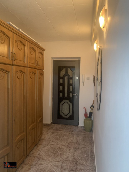 Apartament 3 camere central Targu Lapus