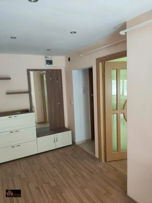 Apartament la parter înalt - 68 mp + garaj , Dumbrava Nord, Zalău