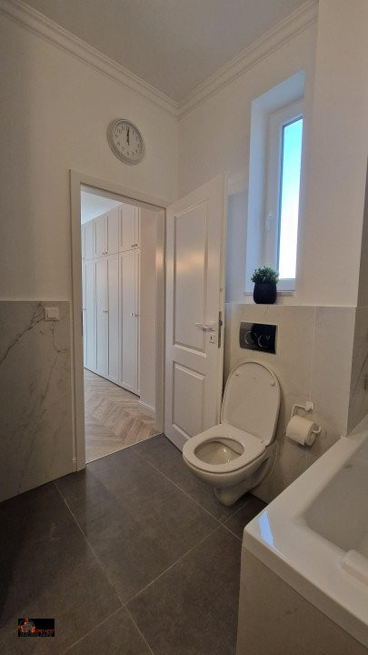 Apartament ultra cental, lux, decorat designer