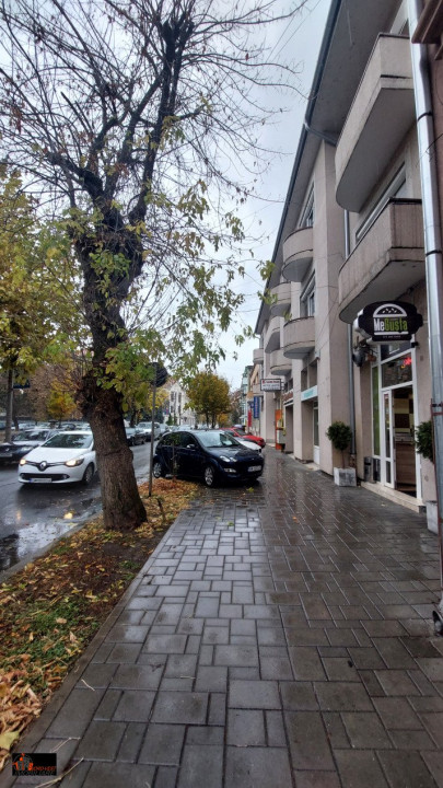 Casa de vanzare zona centrala, vis a vis de Prefectura