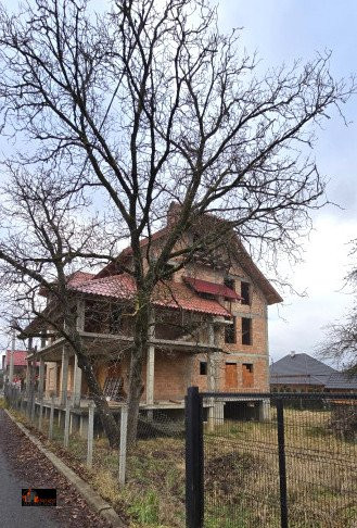 🏡 Pensiune de Vânzare într-o Zonă Turistică! 🌿