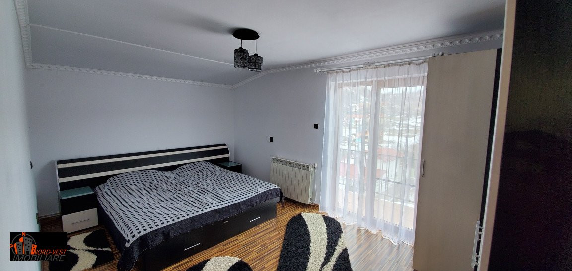 Apartament pe str. Cascadei - 3 camere, etaj 1 + garaj - Zalau - vila 2008