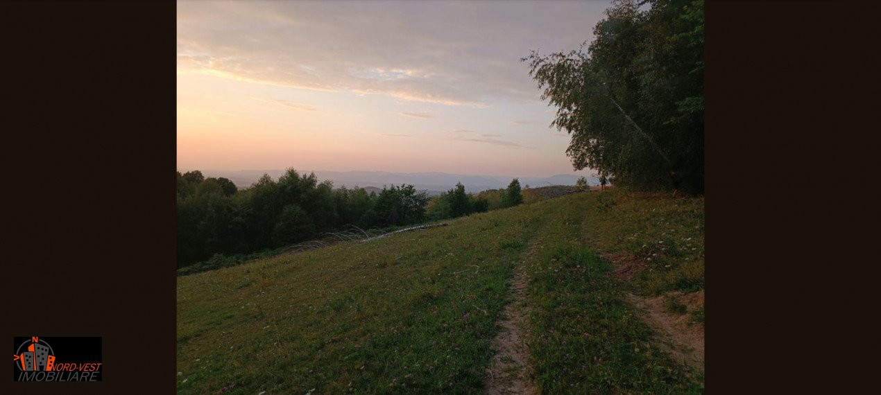 Oportunitate unică! Casă tradițională cu 70 de ari teren, panoramă superbă spre 