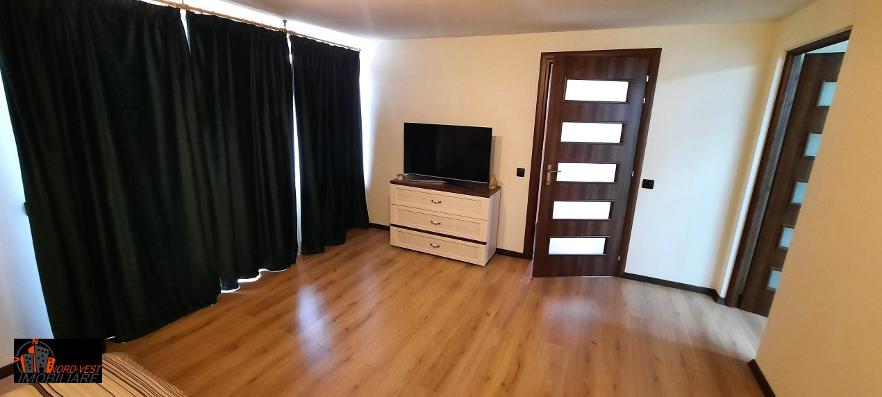 🏡 CASĂ DE VIS DE VÂNZARE – PRIVELIȘTE SUPERBĂ LA DEAL! 🌄✨