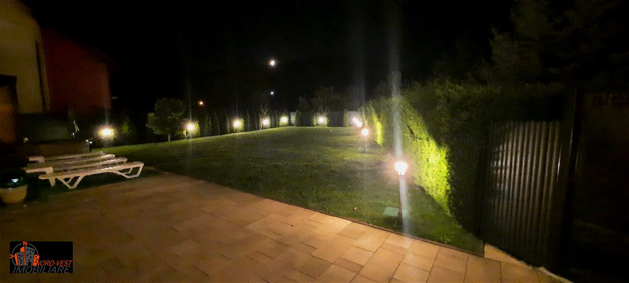 🏡 CASĂ DE VIS DE VÂNZARE – PRIVELIȘTE SUPERBĂ LA DEAL! 🌄✨