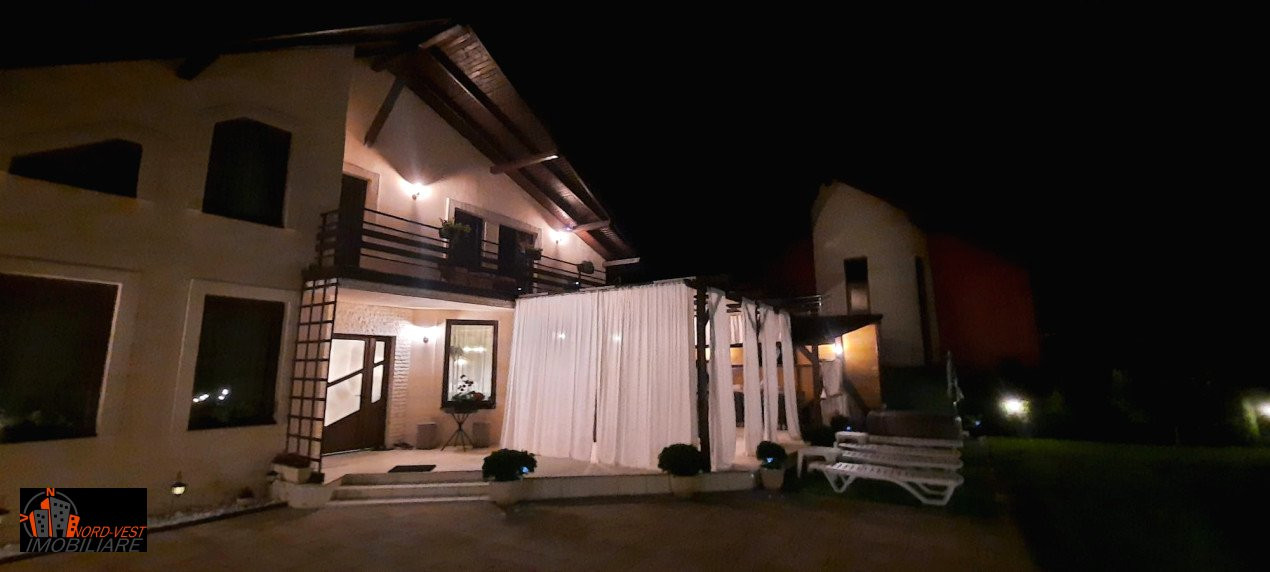 🏡 CASĂ DE VIS DE VÂNZARE – PRIVELIȘTE SUPERBĂ LA DEAL! 🌄✨