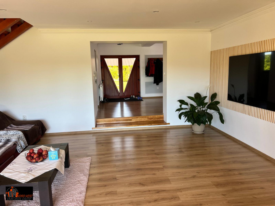 Casa cu etaj Odoreu, cu gradina spatioasa si finisaje premium!!
