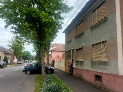 Vând Casă Tip Duplex, 4 Camere – Zona 14 Mai / Anton Pann