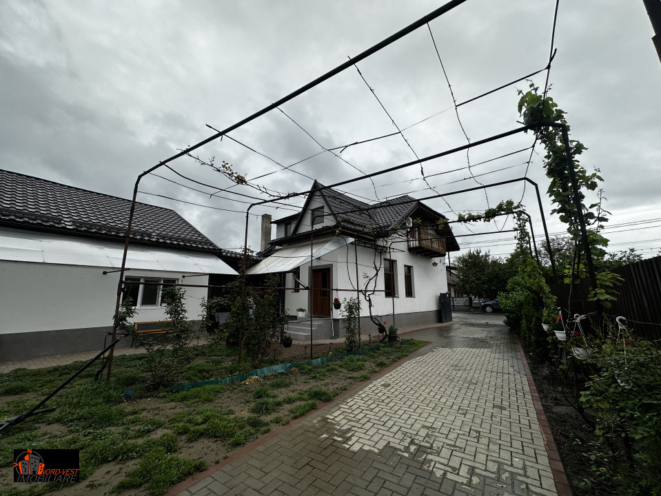 🏡 Casă Modernă cu Teren de 4.924 mp – Sighetu Marmației