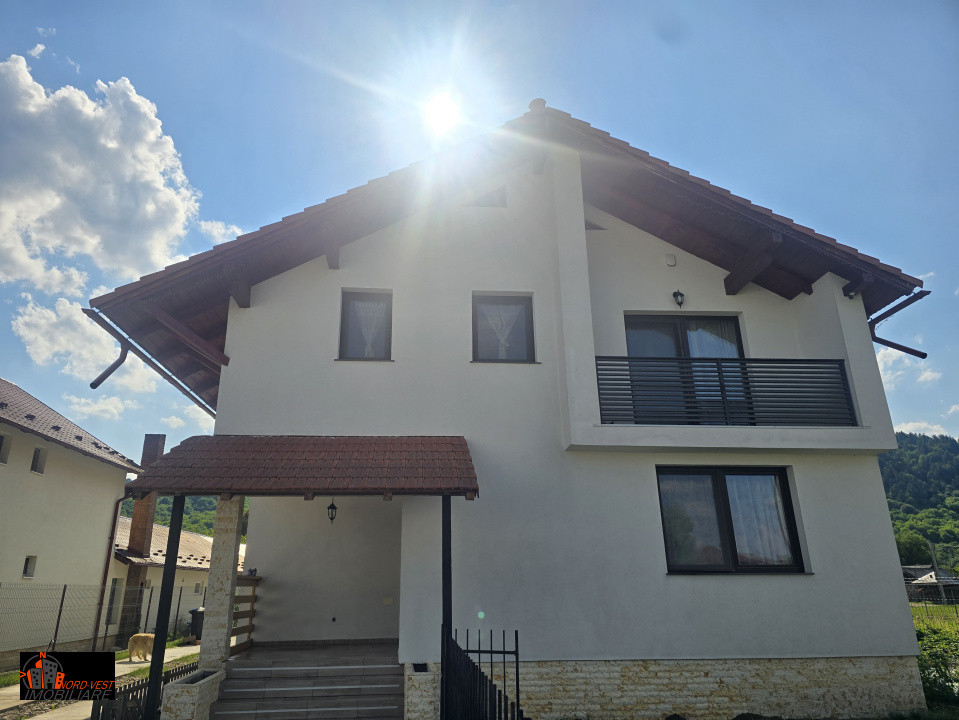 Casă modernă complet echipată de VÂNZARE – Maramureș