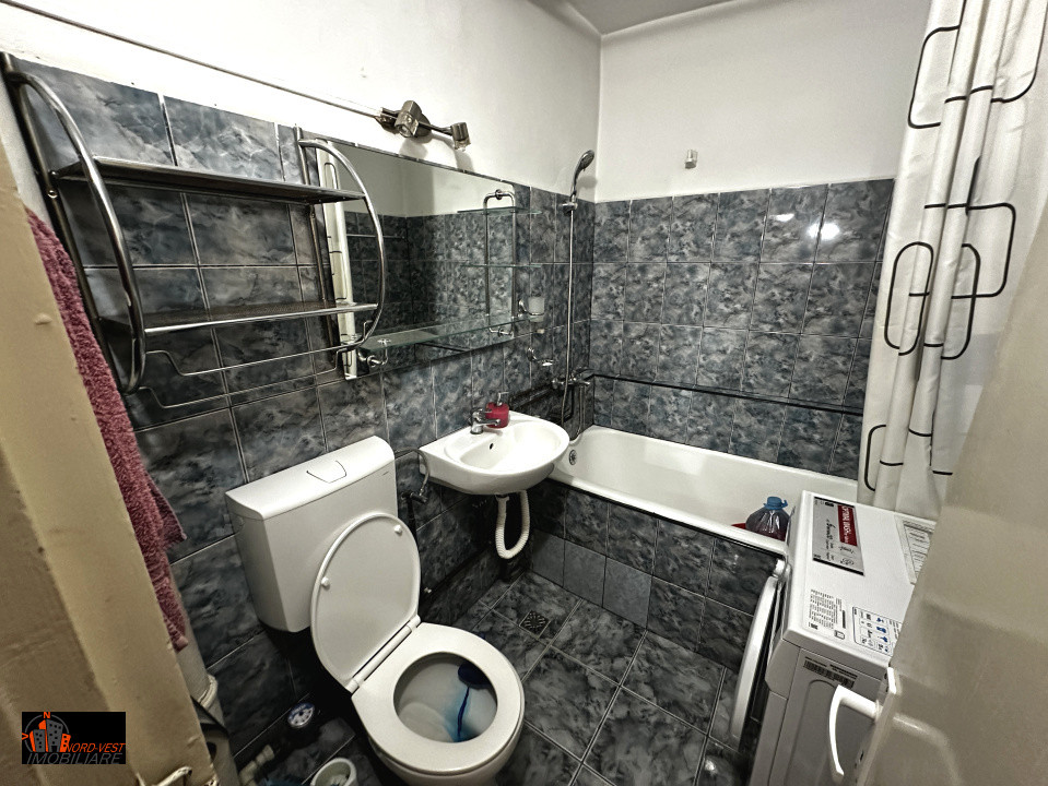Apartament 2 camere – confort și funcționalitate, etaj 3, cu boxă și garaj